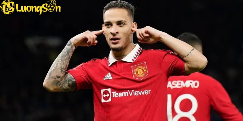 Antony Tái Khởi: Cuộc Chuyển Mình Sau Khi Rời Man Utd